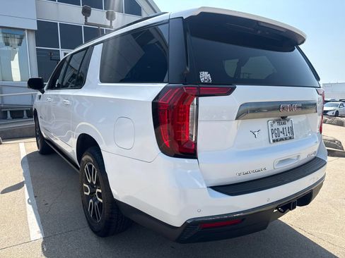 Used 2021 GMC Yukon XL AT4 w/ AT4 Premium Plus Package AWD/4WD image 8