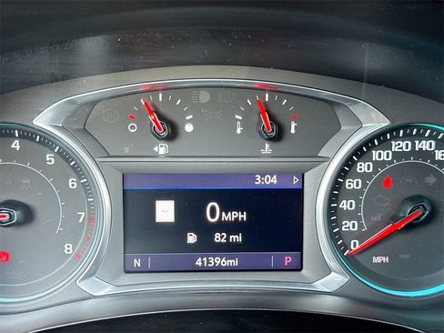 Used 2021 Chevrolet Traverse RS image 22