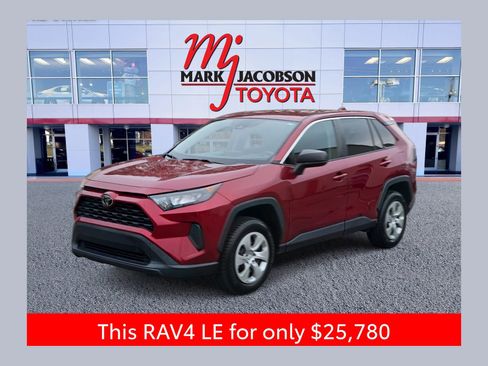 Used 2022 Toyota RAV4 LE image 1