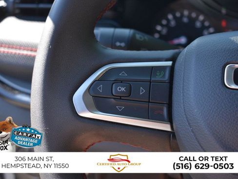 Used 2025 Jeep Compass Trailhawk AWD/4WD image 15