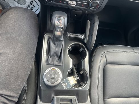 New 2025 Ford Bronco Big Bend w/ Black Diamond Package image 25