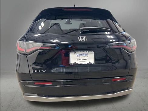 Certified 2024 Honda HR-V EX-L image 9