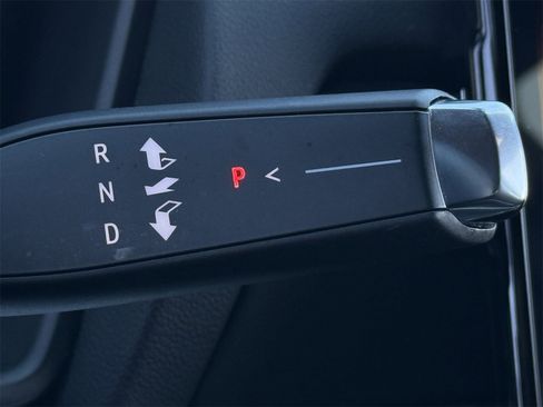 Used 2025 GMC Terrain Elevation image 20