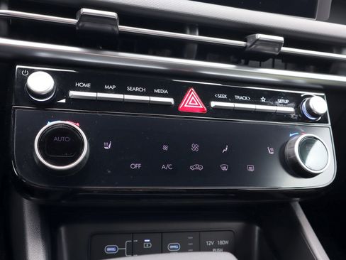 Used 2025 Hyundai Santa Cruz SEL image 15