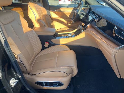 Used 2023 Jeep Grand Cherokee Summit image 24