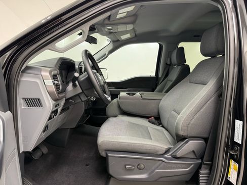 Used 2025 Ford F150 XLT w/ Equipment Group 301A Standard AWD/4WD image 16