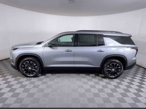 New 2026 Chevrolet Traverse LT w/ Sun and Wheel Package image 9