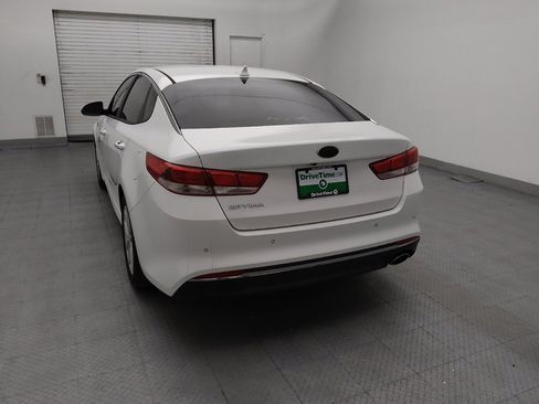 Used 2018 Kia Optima LX w/ 17" Alloy Wheels Package FWD image 6