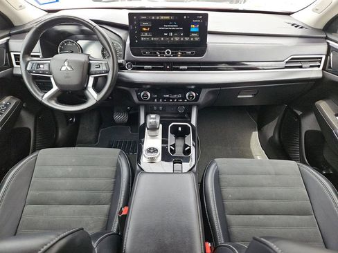 Used 2025 Mitsubishi Outlander SE AWD/4WD image 19