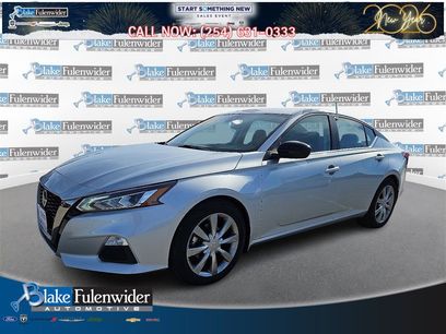 Used 2022 Nissan Altima 2.5 SR