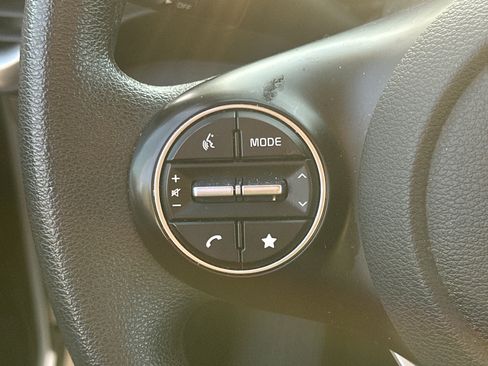 Used 2024 Kia Soul LX w/ Option Group 015 FWD image 24