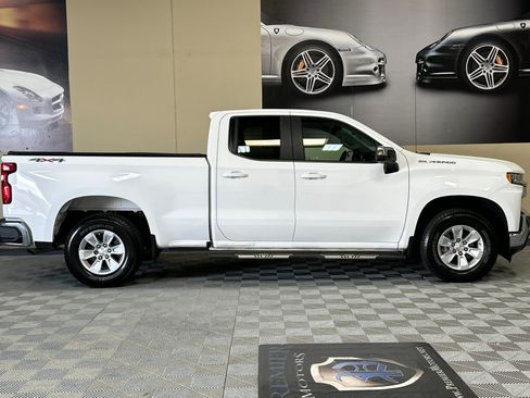 Used 2020 Chevrolet Silverado 1500 LT w/ Trailering Package AWD/4WD image 3