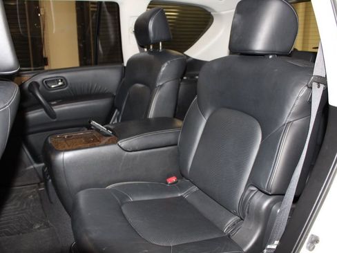 Used 2016 INFINITI QX80 4WD w/ 22" Wheel Package image 39