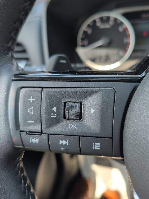 Certified 2023 Nissan Rogue SV w/ SV Premium B Package AWD/4WD image 17