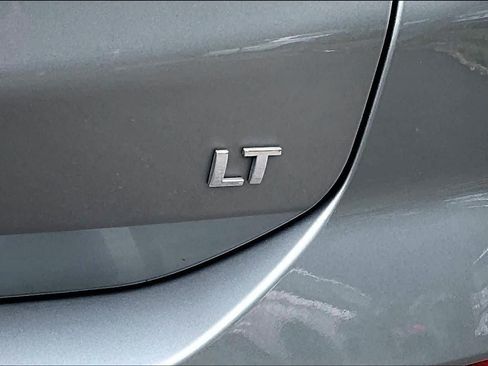 Used 2023 Chevrolet Equinox LT FWD image 10