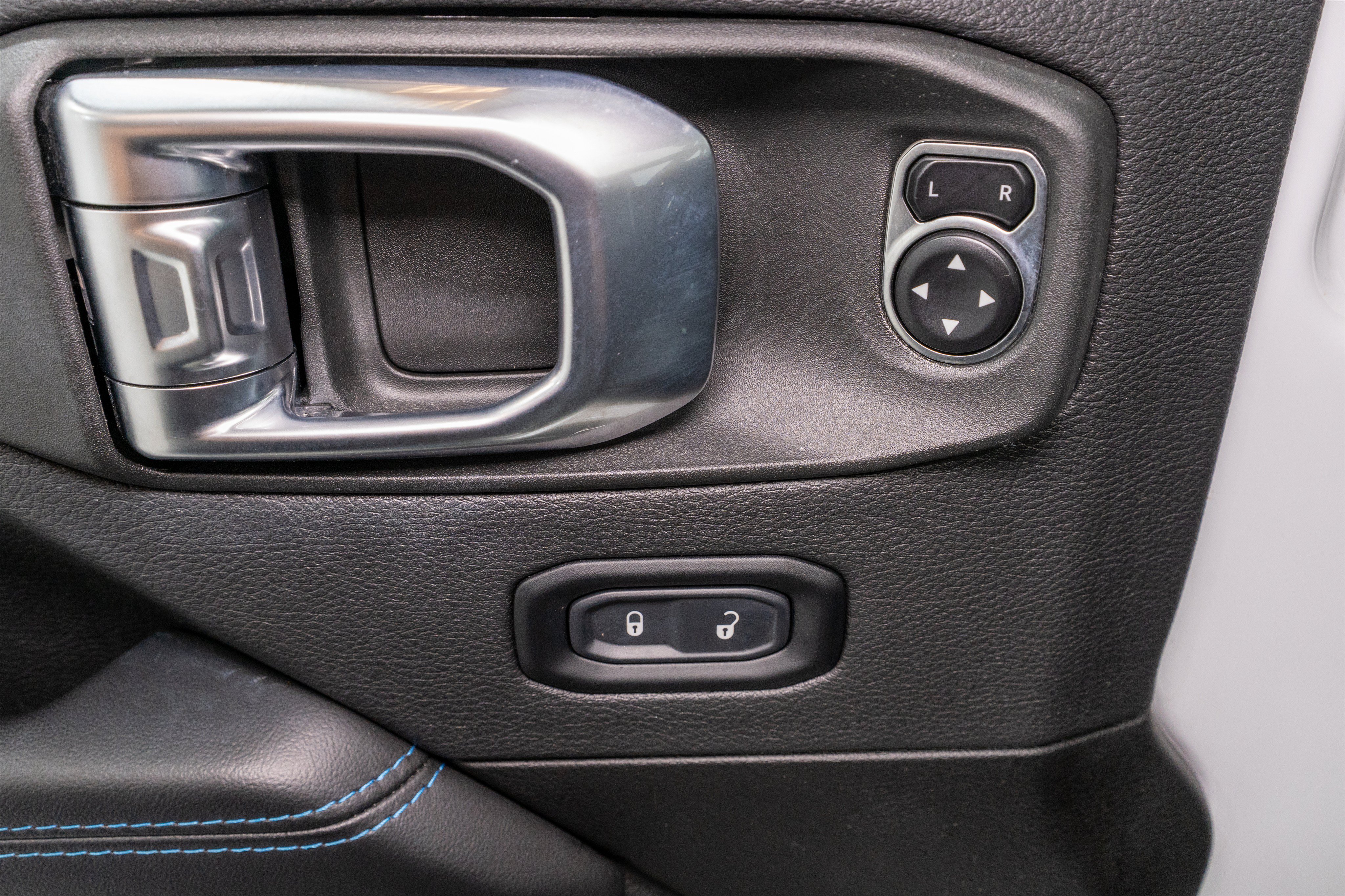 Used 2024 Jeep Wrangler High Altitude AWD/4WD image 14