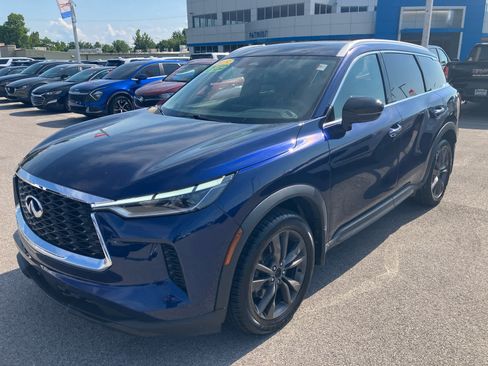 Used 2025 INFINITI QX60 Luxe AWD/4WD image 3