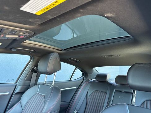 Used 2025 Genesis G70 2.5T w/ Sport Prestige Package RWD image 21