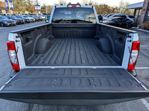 Used 2022 Ford F250 XL w/ Power Equipment Group image 32