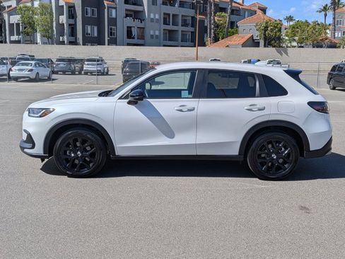 Used 2024 Honda HR-V Sport image 9