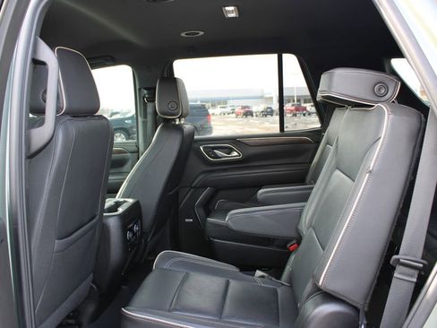 Used 2024 Chevrolet Tahoe Premier image 17