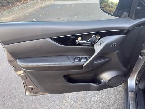 Certified 2022 Nissan Rogue Sport SV w/ Technology Package image 17