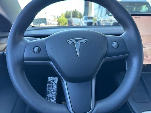 Used 2022 Tesla Model 3 Long Range AWD/4WD image 22