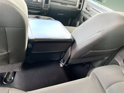 Used 2024 RAM 1500 Classic SLT image 21