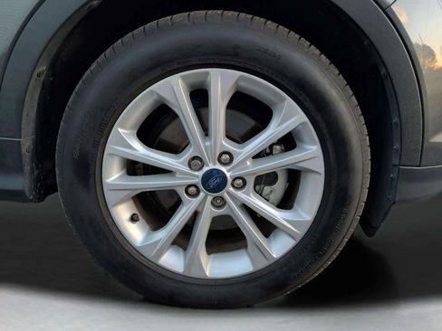 Used 2018 Ford Escape SE w/ SE Sync 3 Package image 36