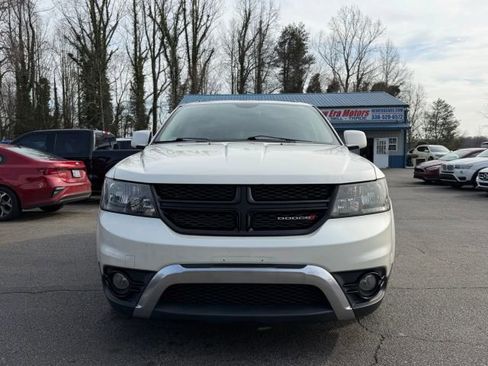 Used 2015 Dodge Journey Crossroad w/ Flexible Seating Group image 9