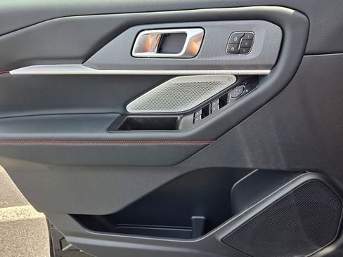 New 2026 Ford Explorer ST image 28