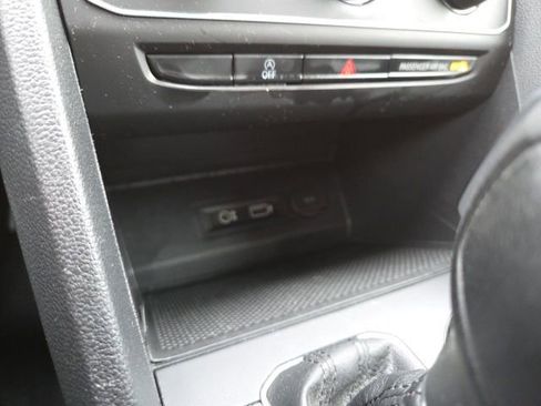 Used 2018 Volkswagen Atlas SE image 18