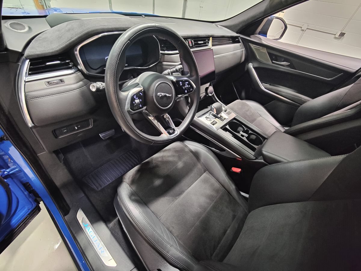 Used 2023 Jaguar F-PACE SVR AWD/4WD image 29