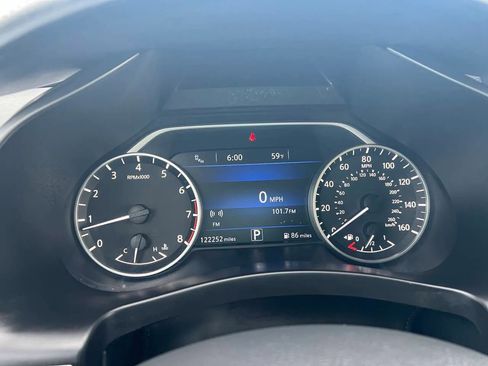 Used 2019 Nissan Murano SV image 16