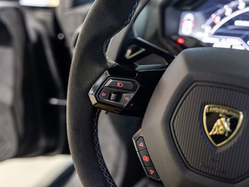 Used 2023 Lamborghini Huracan Tecnica RWD image 38