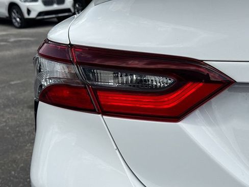 Used 2023 Toyota Camry SE FWD image 10