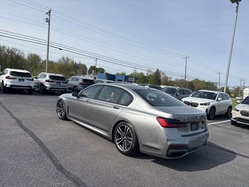 Used 2021 BMW 740i xDrive w/ M Sport Package AWD/4WD image 5