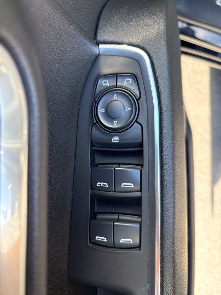Used 2025 Chevrolet Silverado 1500 LT AWD/4WD image 16