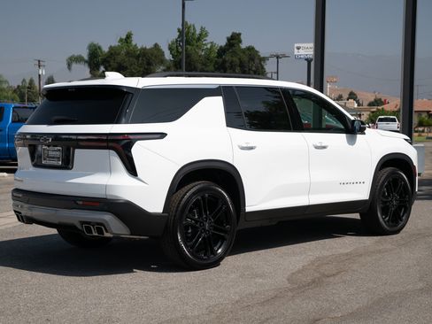 New 2026 Chevrolet Traverse LT w/ Driver Confidence Package image 4