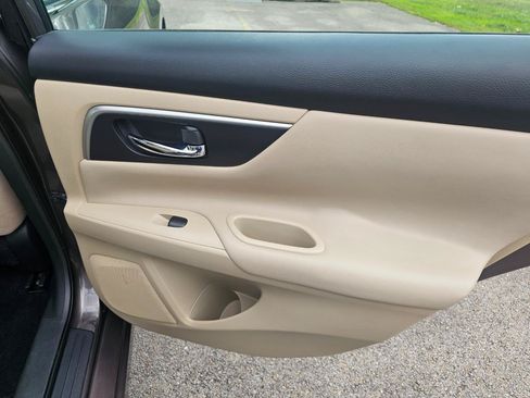 Used 2015 Nissan Altima 2.5 S w/ Special Edition Package FWD image 18