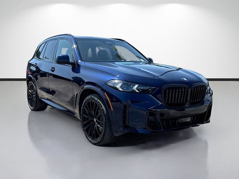 New 2026 BMW X5 xDrive40i w/ M Sport Package AWD/4WD image 1