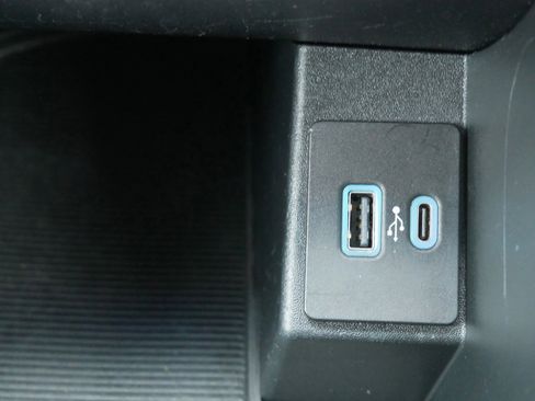 Certified 2024 Ford Edge SEL image 28