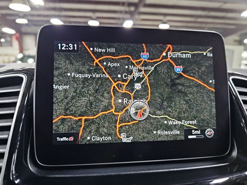 Used 2017 Mercedes-Benz GLE 350 4MATIC image 24
