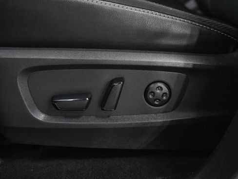 Used 2023 Nissan Pathfinder SL AWD/4WD image 29