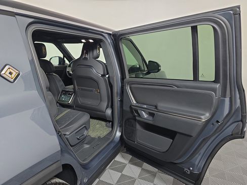 Used 2023 Rivian R1S Adventure AWD/4WD image 19