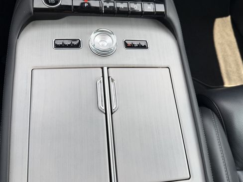 Used 2025 Lincoln Navigator L Reserve AWD/4WD image 56