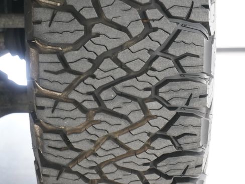 Used 2022 Toyota Tacoma TRD Off-Road image 28