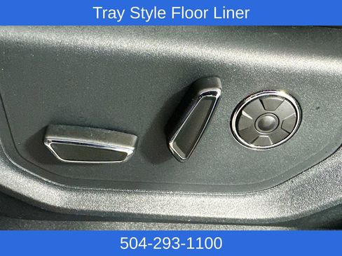 Used 2019 Ford F150 Platinum w/ Equipment Group 701A Luxury image 19