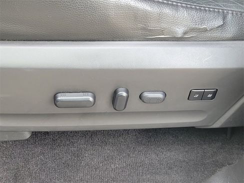 Used 2012 Ford Expedition Limited image 28