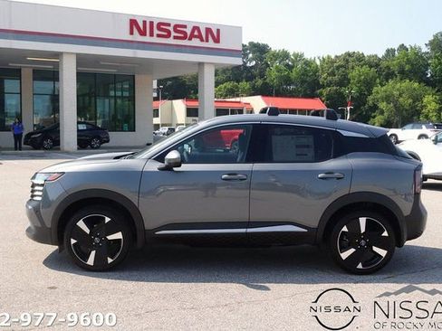 New 2025 Nissan Kicks SR image 4